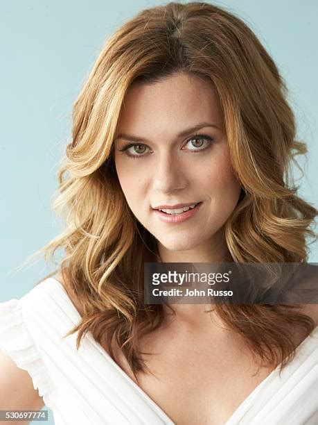 3.057 Hilarie Burton Fotos und hochauflösende Bilder